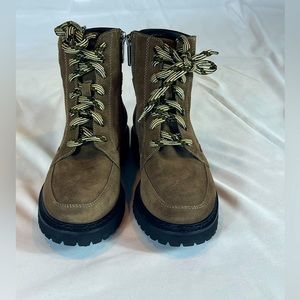 Aquatalia Mayra Weatherproof Suede Taupe Boot, Size 7.5, New Without Box,